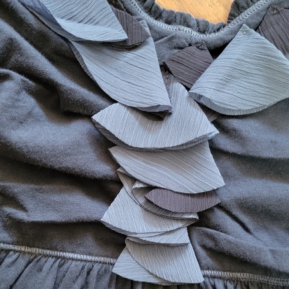 Abercrombie Navy Blue Flower Applique Size Small Dressy or Casual Tank Top - Picture 5 of 8